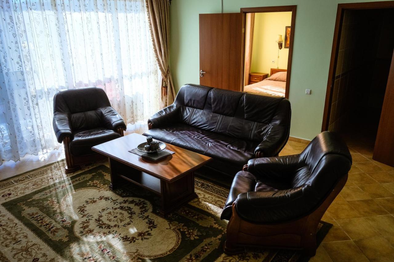 Hotel Vangogh Kyzylorda Eksteriør billede